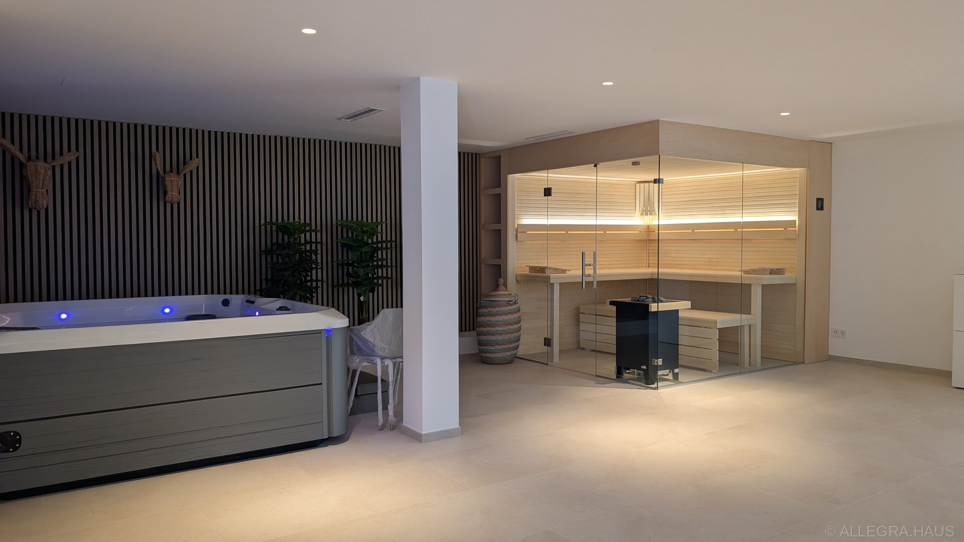 ALLEGRA Spa-Bereich mit Whirlpool, Sauna und Fitnessraum im Untergeschoss ALLEGRA Spa-Bereich mit Whirlpool, Sauna und Fitnessraum im Untergeschoss